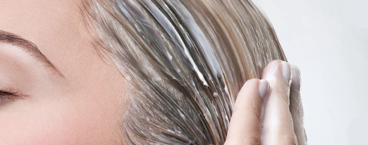 распылите средство