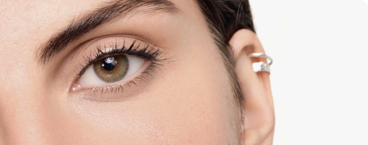 избегайте области вокруг глаз