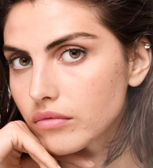 смойте водой